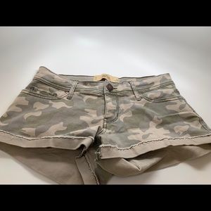 Hollister brand new camo shorts